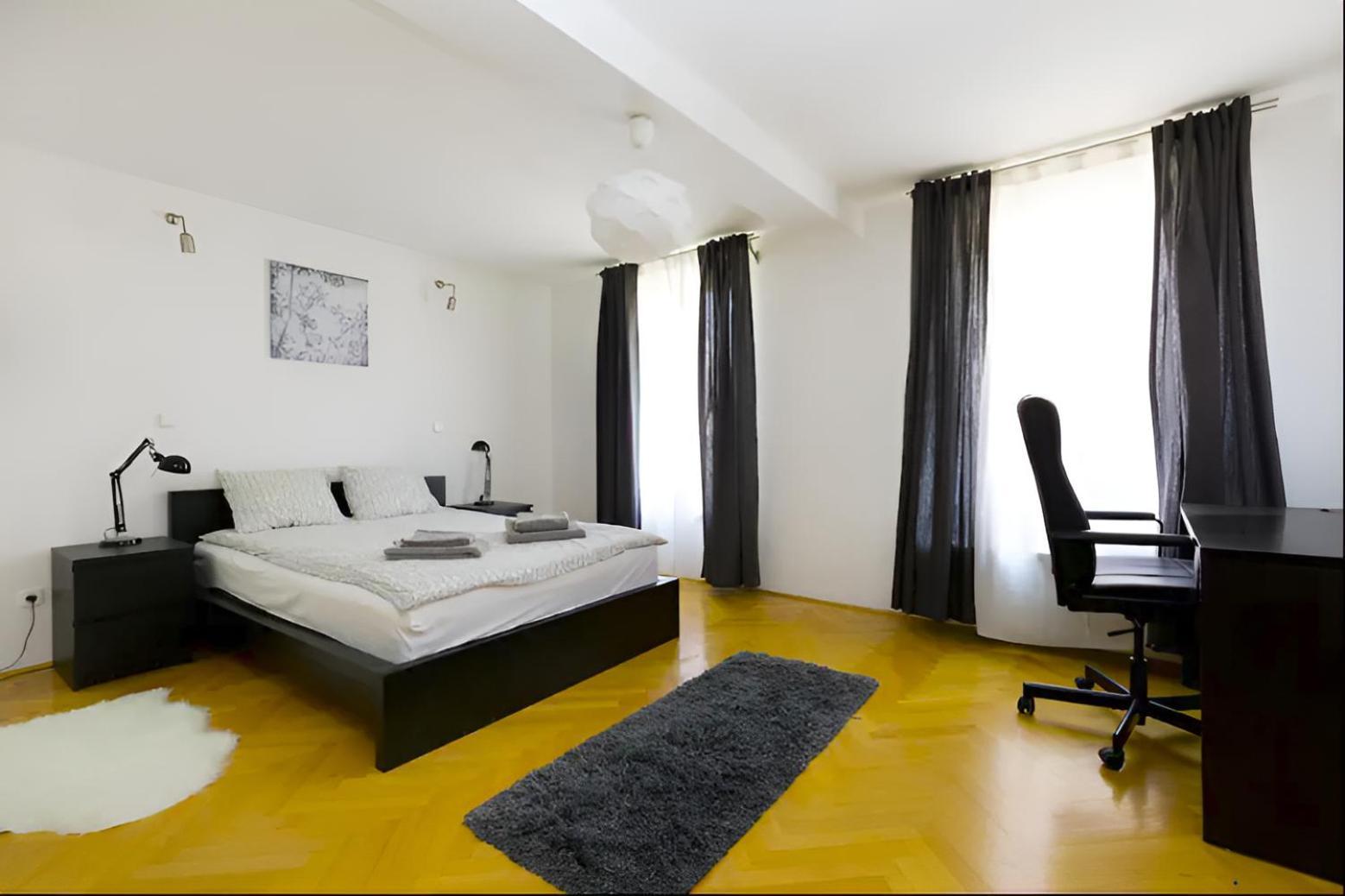 Damati Kft Liszt Ferenc Ter Inner City Flat Budapest Eksteriør bilde